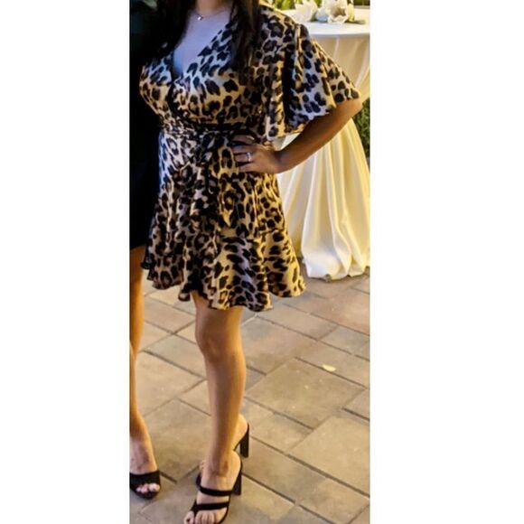 DO+BE Animal Print Wrap Mini Dress LIKE NEW - Picture 2 of 6